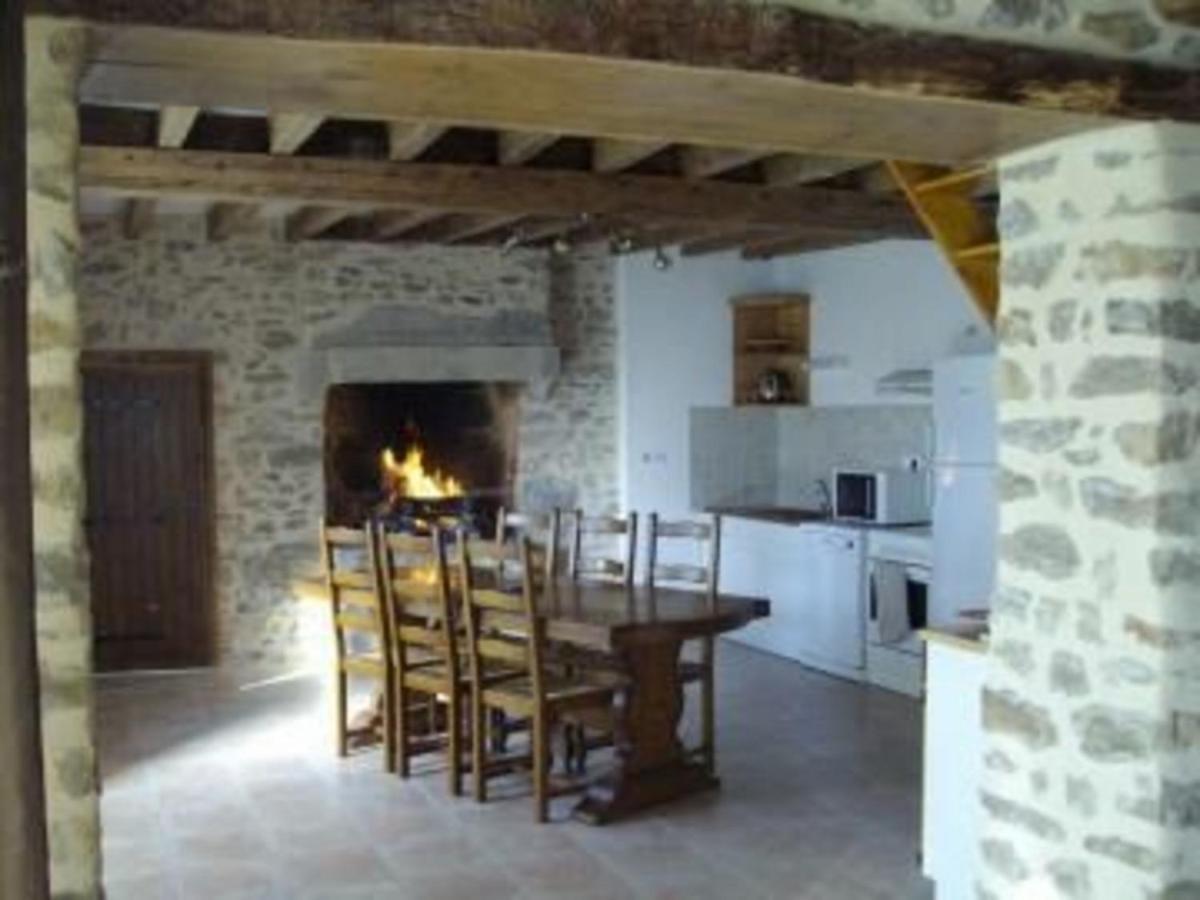 Gite De Charme Renove Avec Cheminee, Terrasse Et Proche Randonnees - Capacite 13 Pers. - Fr-1-410-179 Saint-Léonard-des-Bois エクステリア 写真