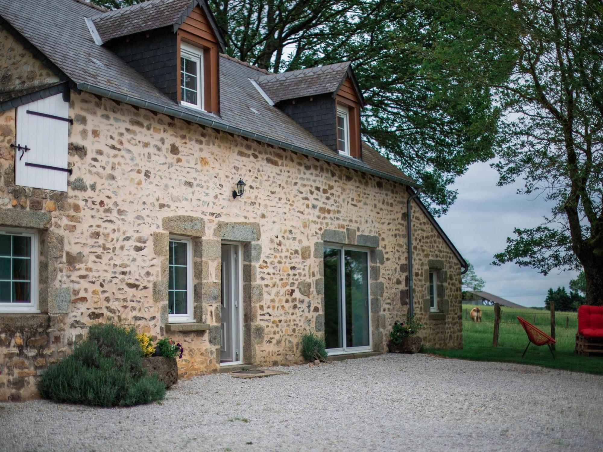 Gite De Charme Renove Avec Cheminee, Terrasse Et Proche Randonnees - Capacite 13 Pers. - Fr-1-410-179 Saint-Léonard-des-Bois エクステリア 写真