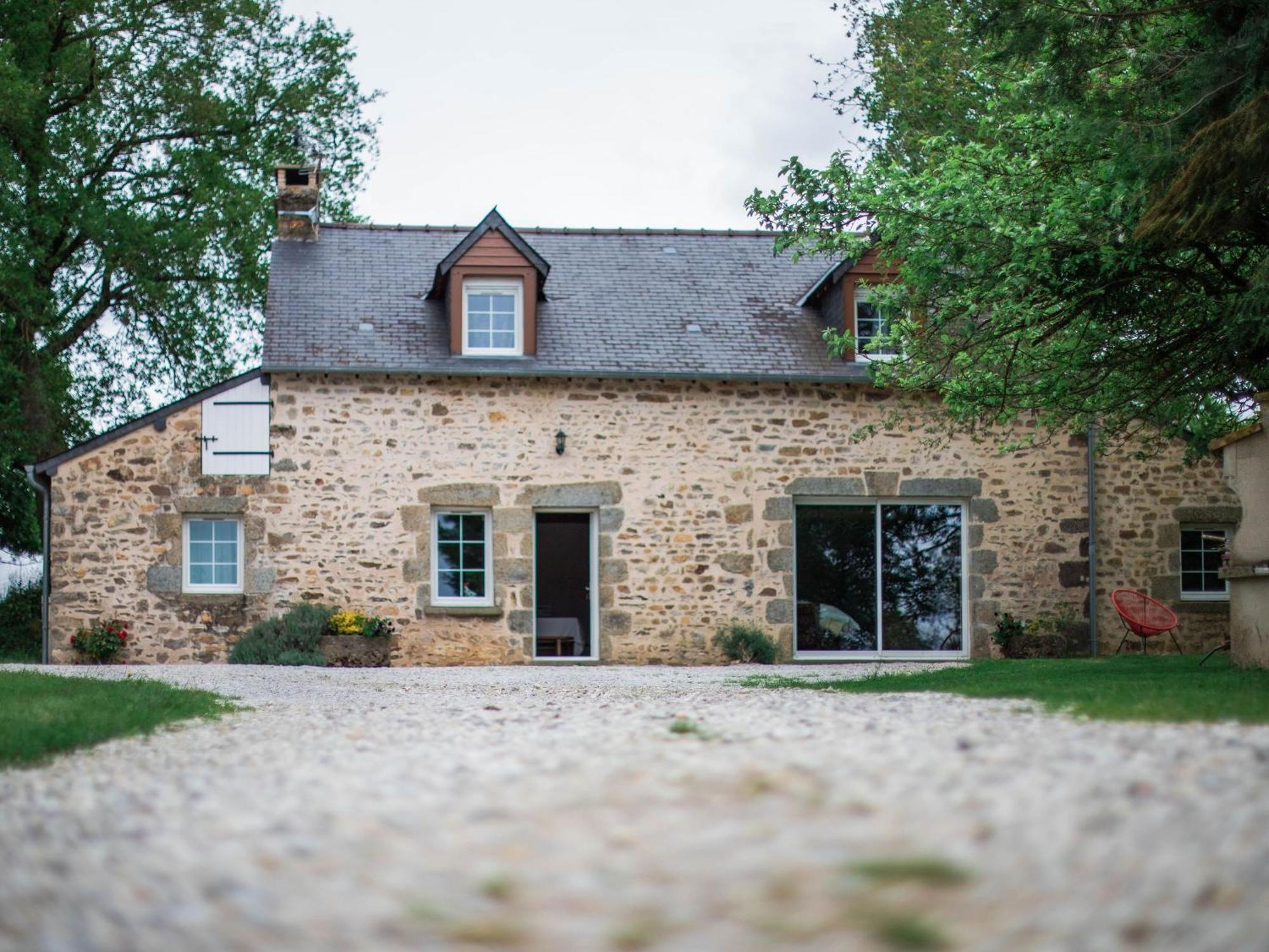 Gite De Charme Renove Avec Cheminee, Terrasse Et Proche Randonnees - Capacite 13 Pers. - Fr-1-410-179 Saint-Léonard-des-Bois エクステリア 写真