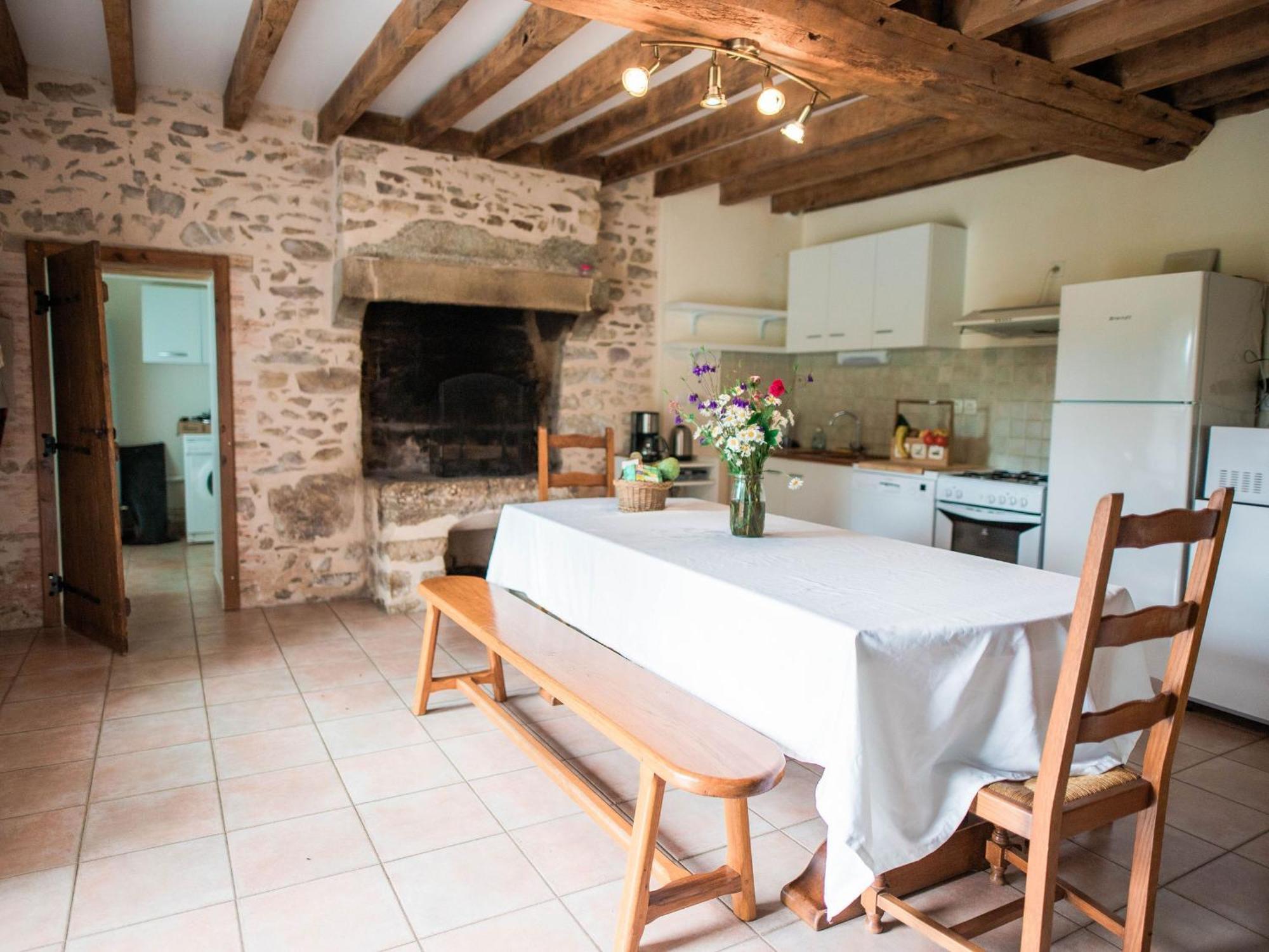 Gite De Charme Renove Avec Cheminee, Terrasse Et Proche Randonnees - Capacite 13 Pers. - Fr-1-410-179 Saint-Léonard-des-Bois エクステリア 写真